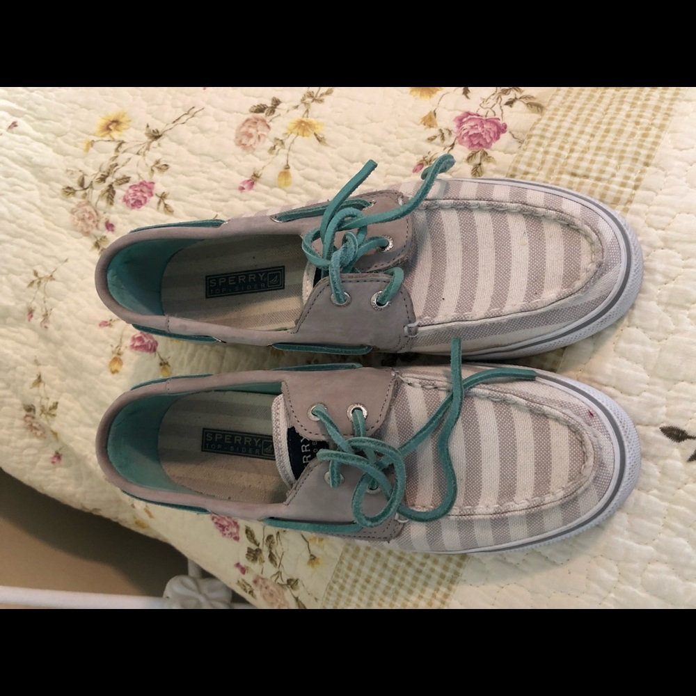 Sperry topsider boat shoes